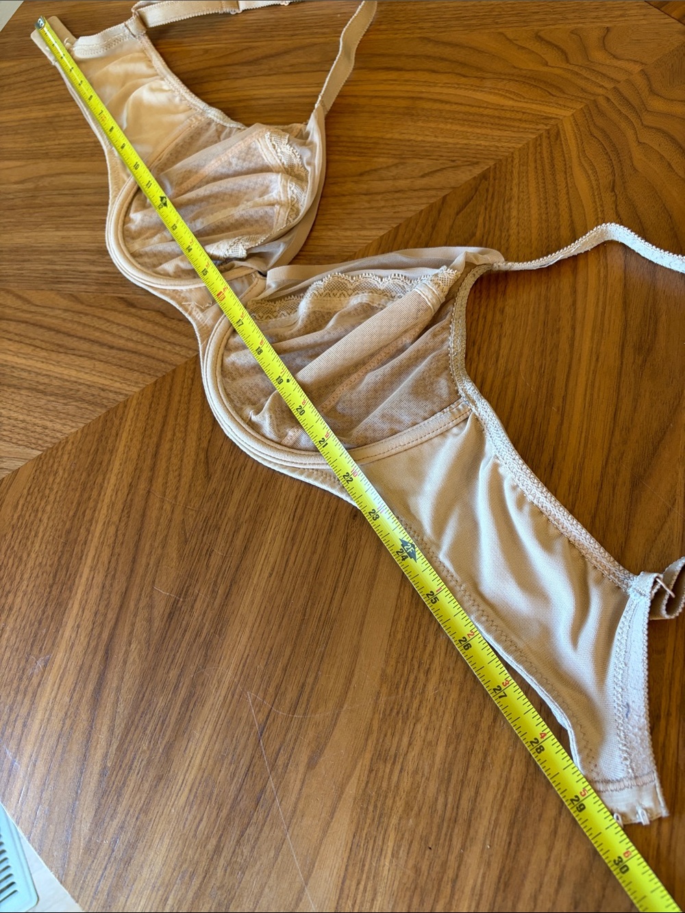 Chantelle Sheer Lace Underwire Bra in Light Beige 34DD - Picture 8 of 8